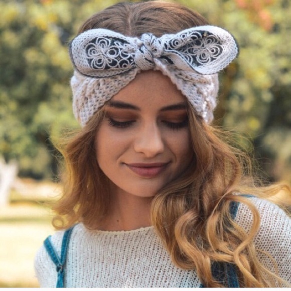 Ivory bow headband - Picture 2 of 7